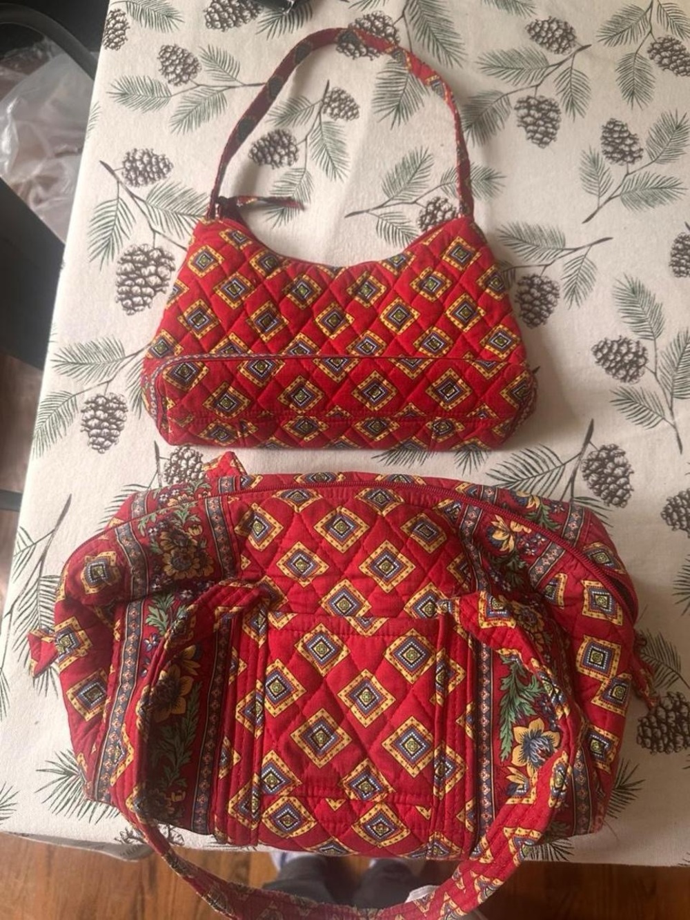 VINTAGE 2004 VERA BRADLEY "VILLA RED" TWO-PIECE SET 🌟